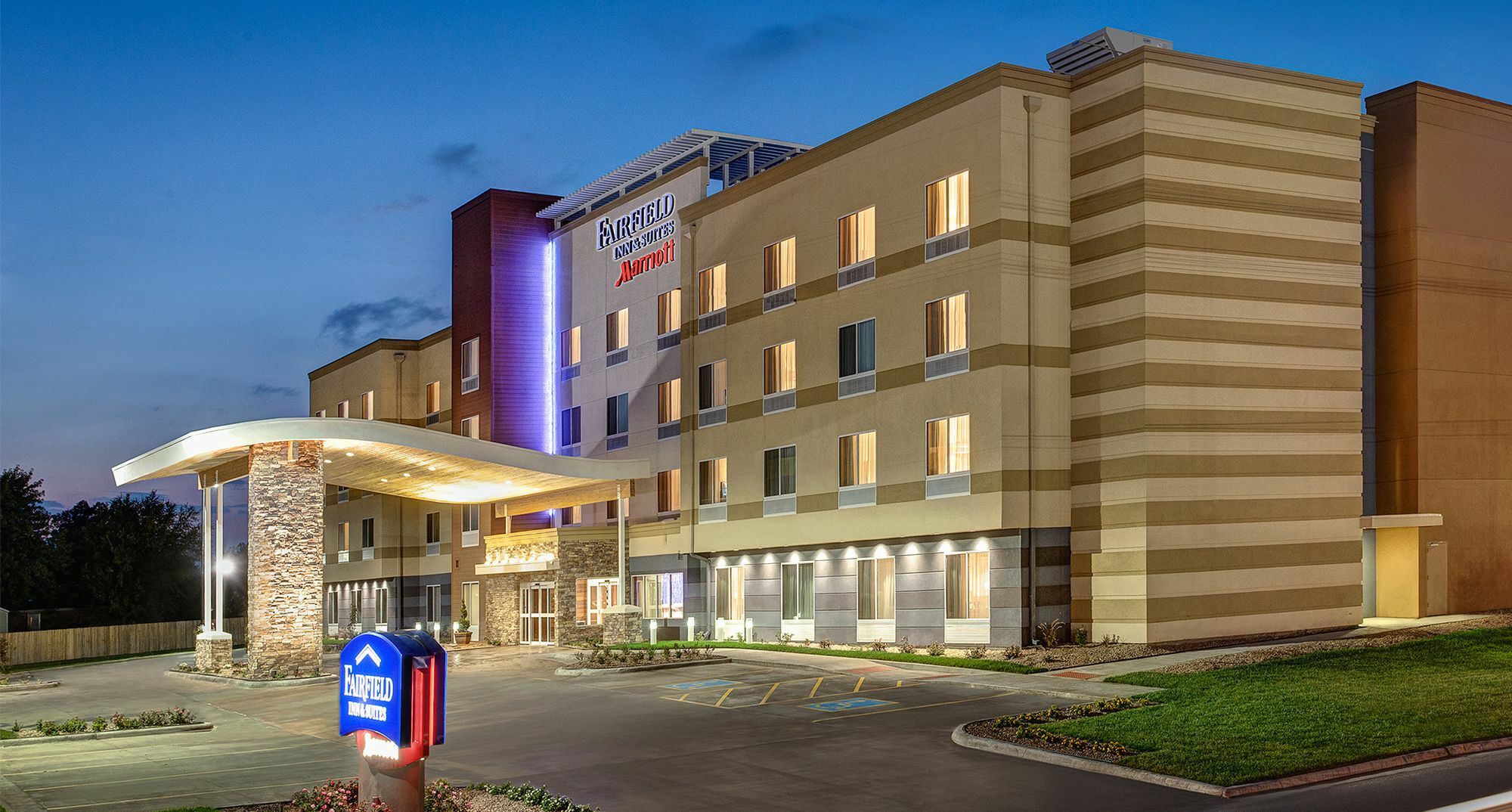 Fairfield Inn & Suites By Marriott Dallas Downtown Exteriör bild